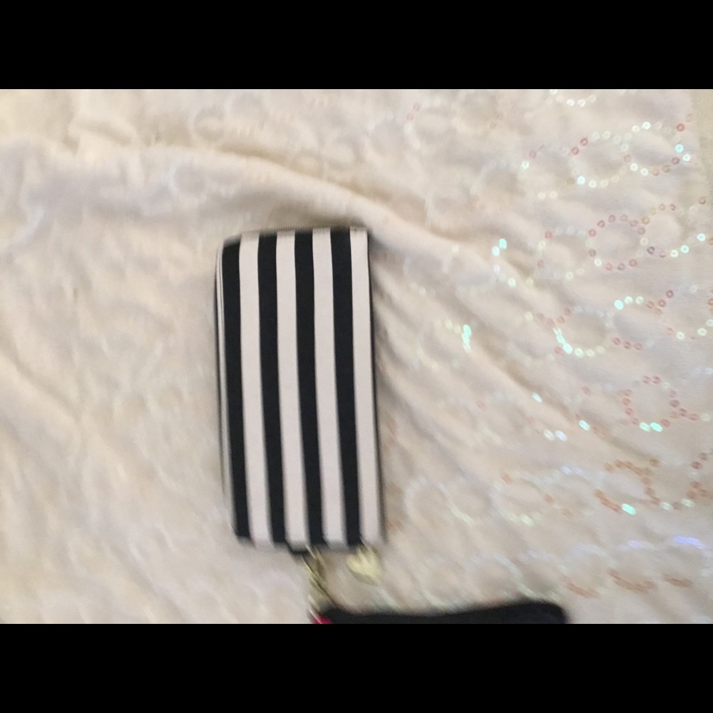 Wallet - Picture 2 of 3